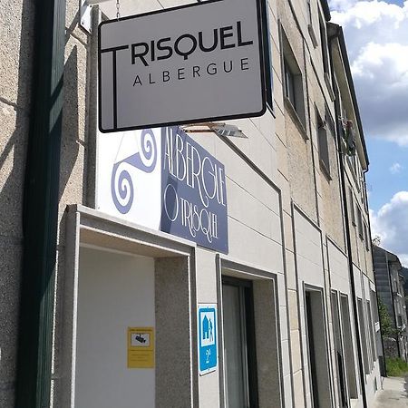 Albergue O Trisquel โอ เปโดรว์โซ ภายนอก รูปภาพ