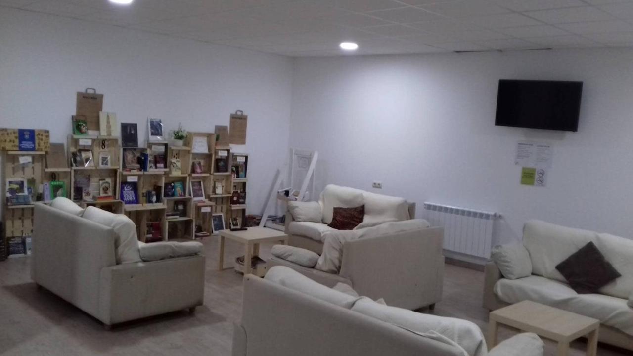 Albergue O Trisquel โอ เปโดรว์โซ ภายนอก รูปภาพ