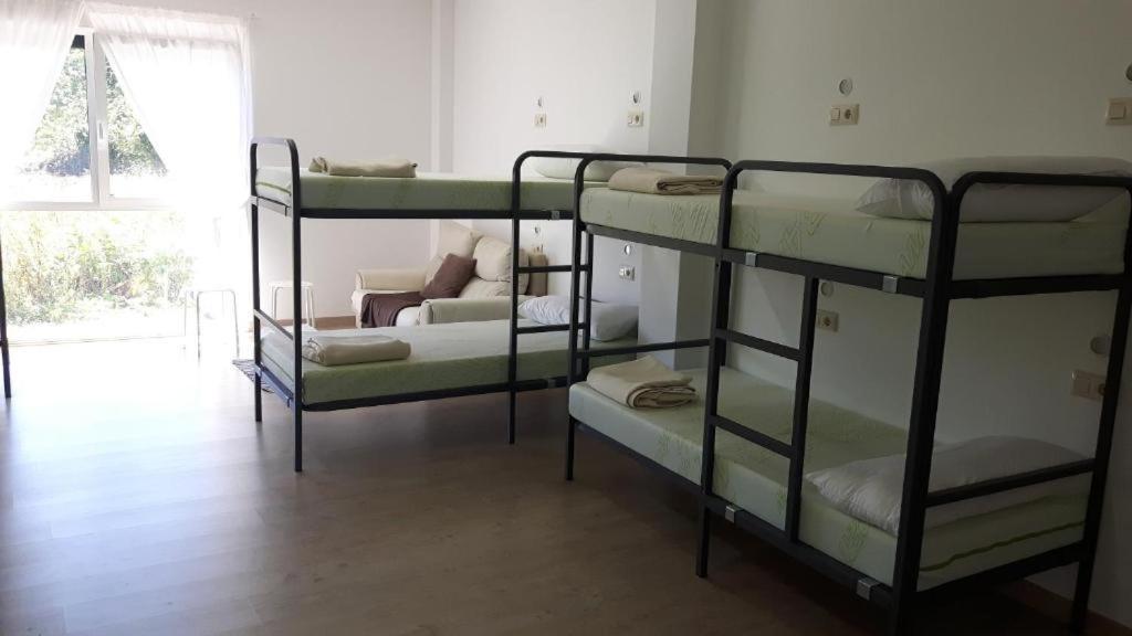 Albergue O Trisquel โอ เปโดรว์โซ ภายนอก รูปภาพ