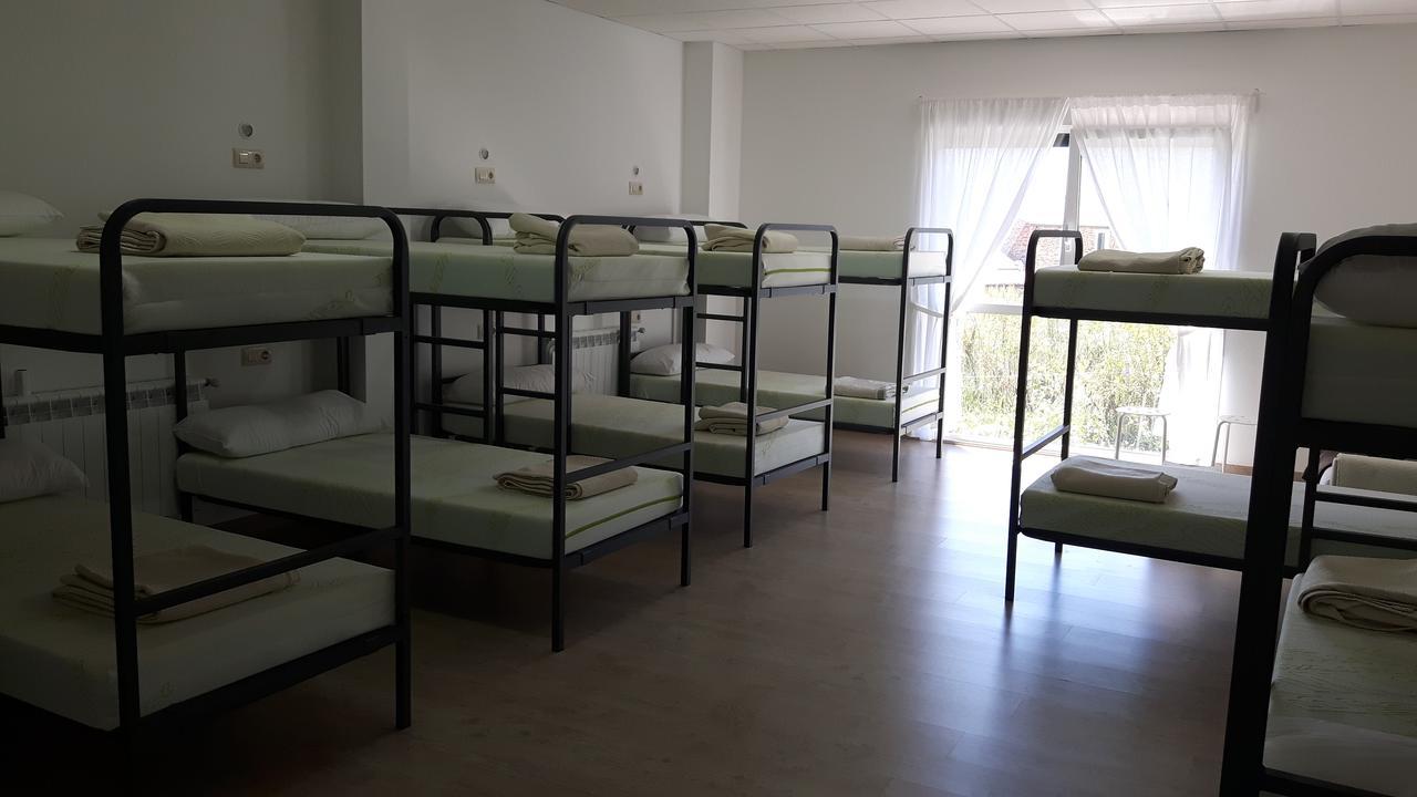 Albergue O Trisquel โอ เปโดรว์โซ ภายนอก รูปภาพ