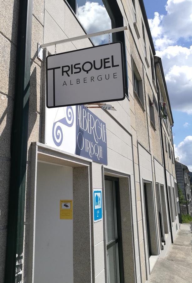 Albergue O Trisquel โอ เปโดรว์โซ ภายนอก รูปภาพ